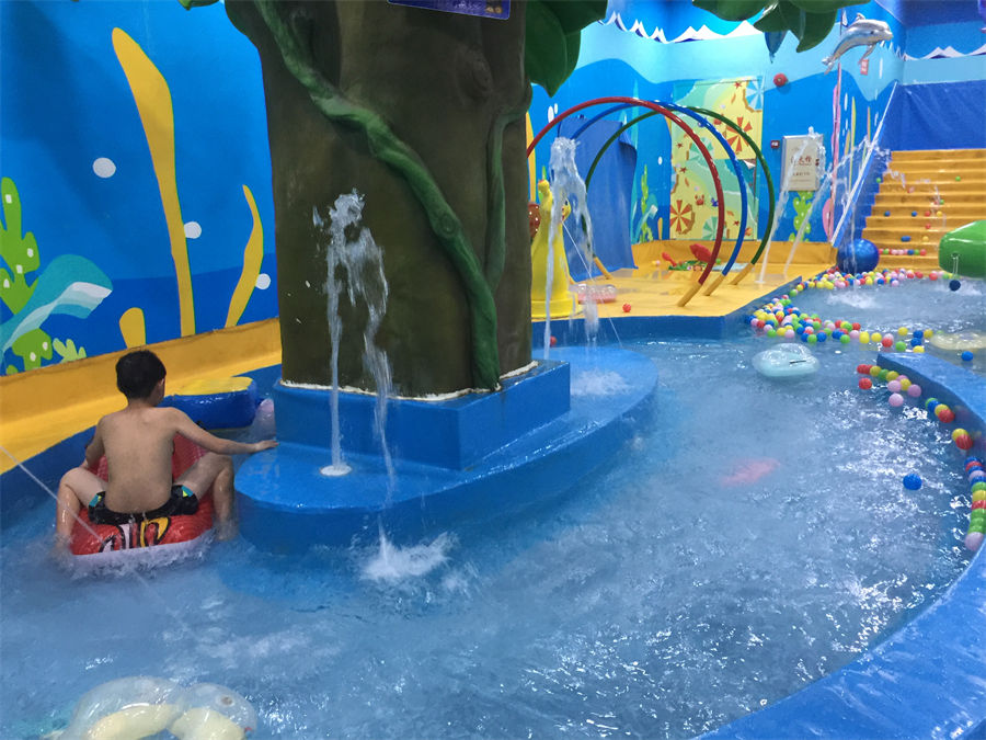 河源堅基購物中心丹尼熊18